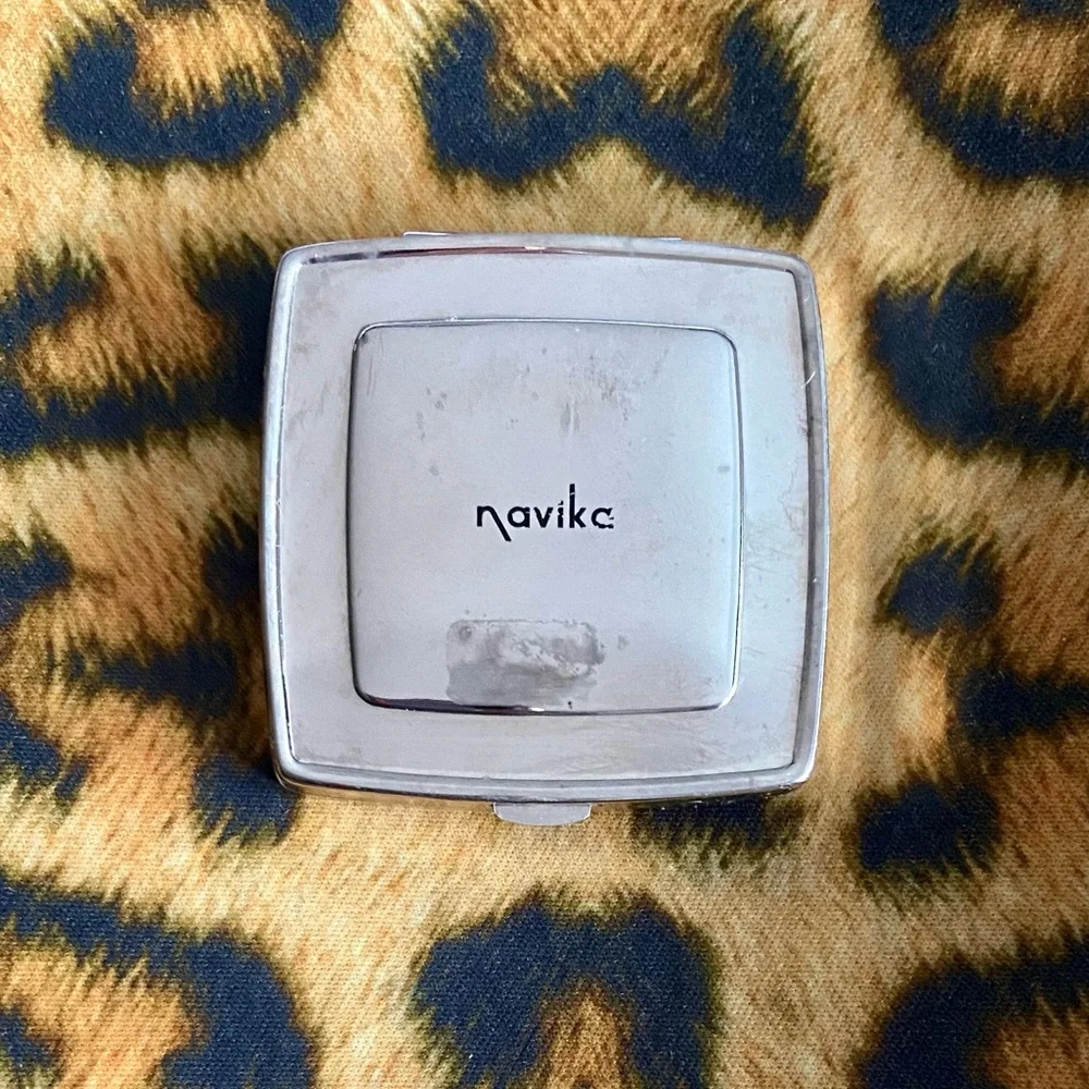 Navika LPGA Women's Golfer Swarovski Crystal Compact Mirror in Silver